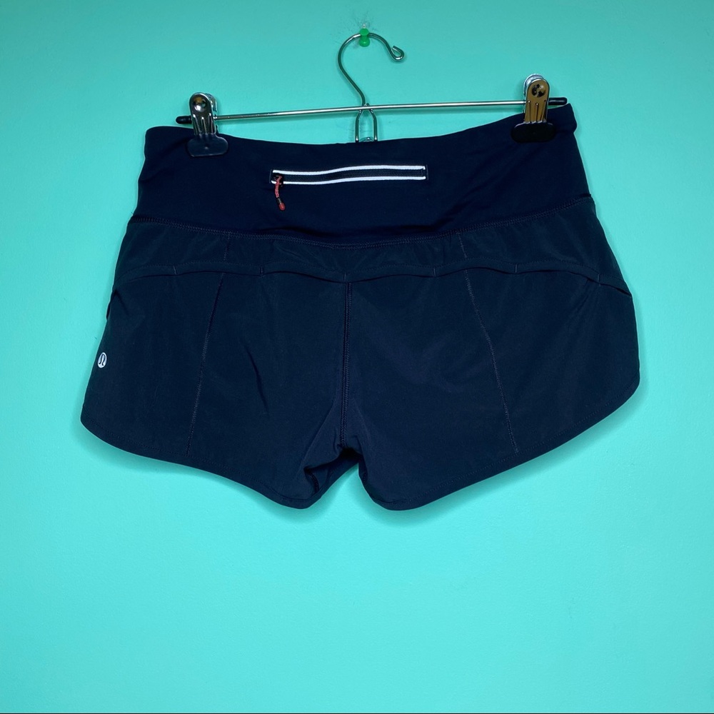 Lululemon women’s short shorts size 6 Black color